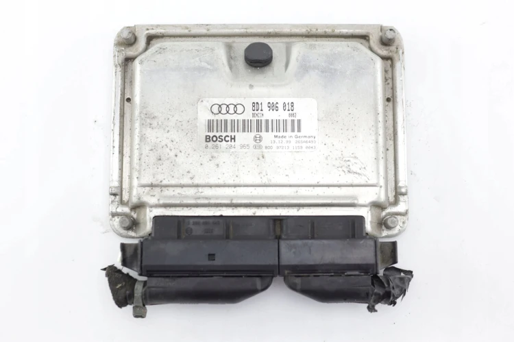 KOMPUTER STEROWNIK SILNIKA AUDI A3 8L 1.8 20V 8D1906018