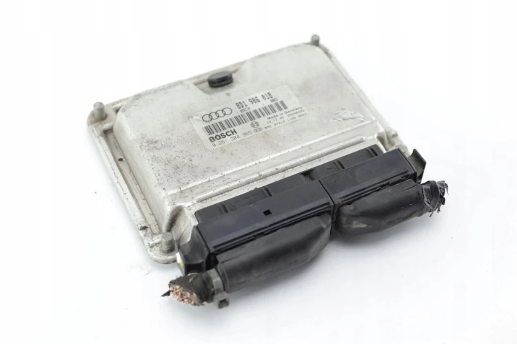 KOMPUTER STEROWNIK SILNIKA AUDI A3 8L 1.8 20V 8D1906018