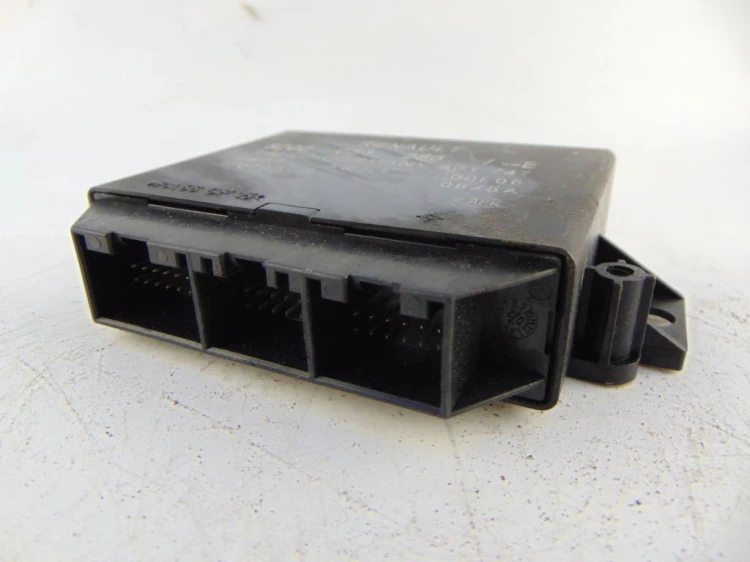 MODUŁ PDC RENAULT ESPACE IV (2003-2006) 1.9 DCI 8200051286 E