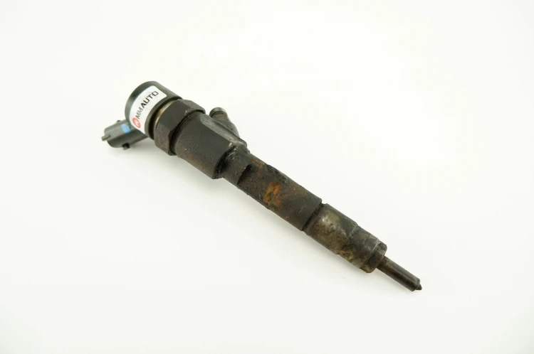 WTRYSKIWACZ RENAULT LAGUNA II LIFT (2005-2007) 1.9 DCI 130KM 8200100272 445