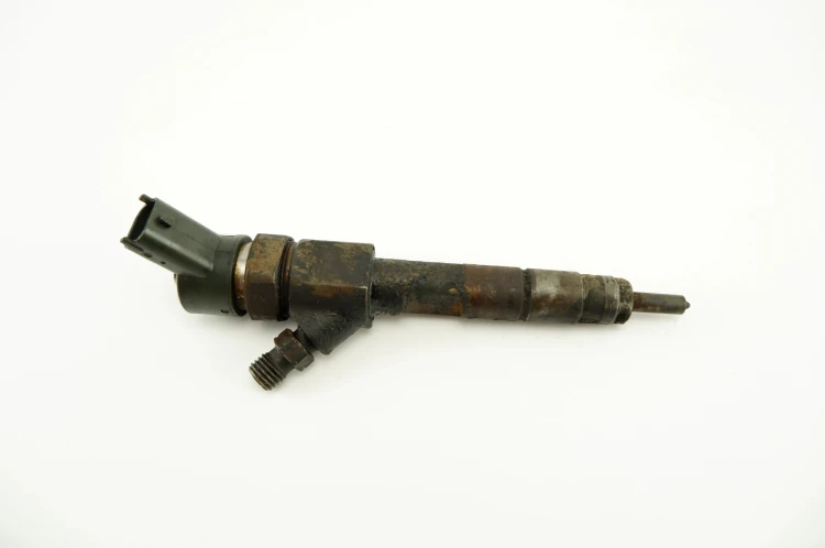 WTRYSKIWACZ RENAULT LAGUNA II LIFT (2005-2007) 1.9 DCI 130KM 8200100272 445