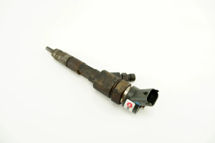 WTRYSKIWACZ RENAULT LAGUNA II LIFT (2005-2007) 1.9 DCI 130KM 8200100272 445