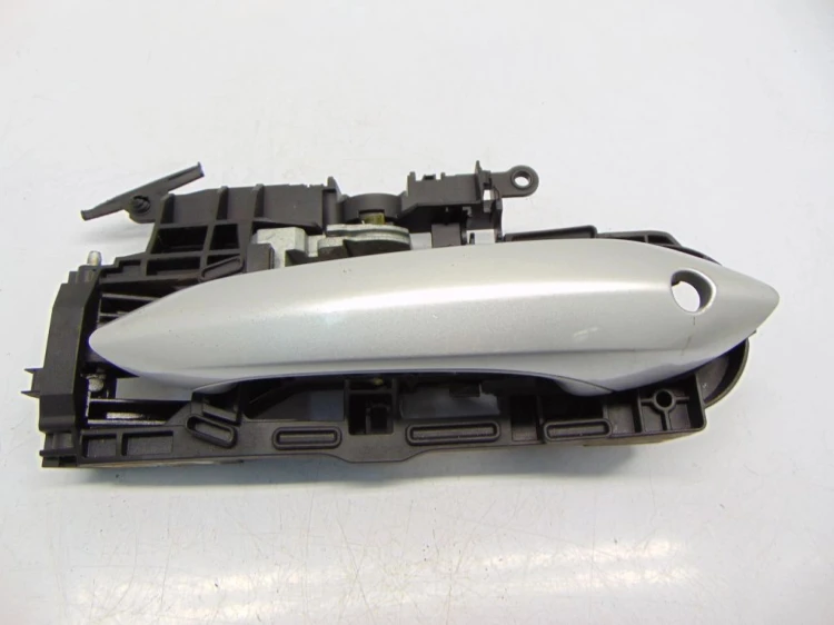 KLAMKA ZEWNĘTRZNA PRAWY PRZÓD BMW F10 (2009-2013) 2.0D N47D20C 184KM