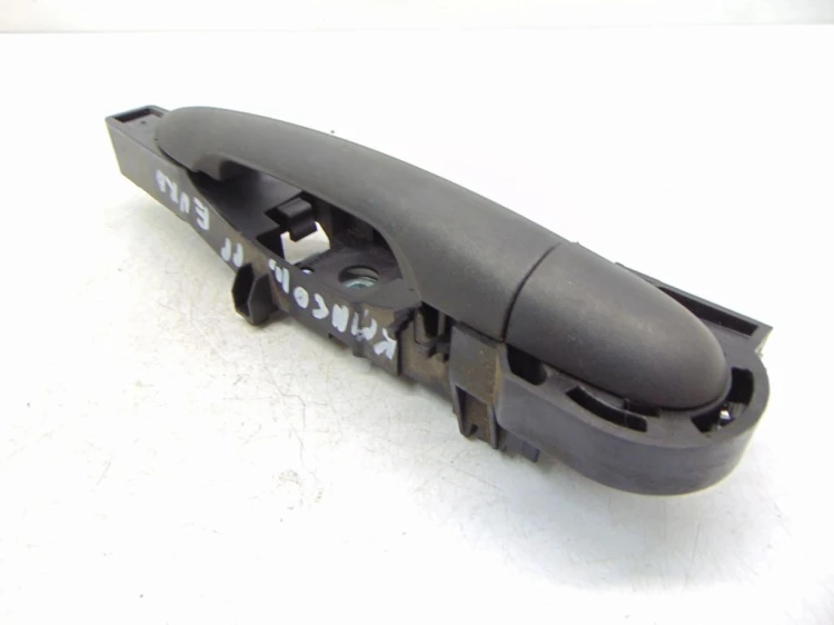 KLAMKA ZEWNĘTRZNA PRAWY PRZÓD RENAULT KANGOO III (2008-2013) 1.5 DCI