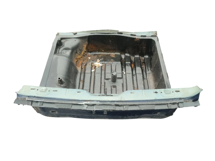 WANNA BAGAŻNIKA VOLKSWAGEN PASSAT B6 (2005-2010) 2.0 TDI 140KM 3C0813114D