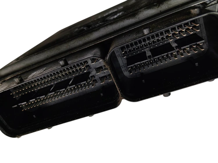 KOMPUTER STEROWNIK SILNIKA SKODA ROOMSTER LIFT (2010-2015) 1.6 TDI 105KM 03