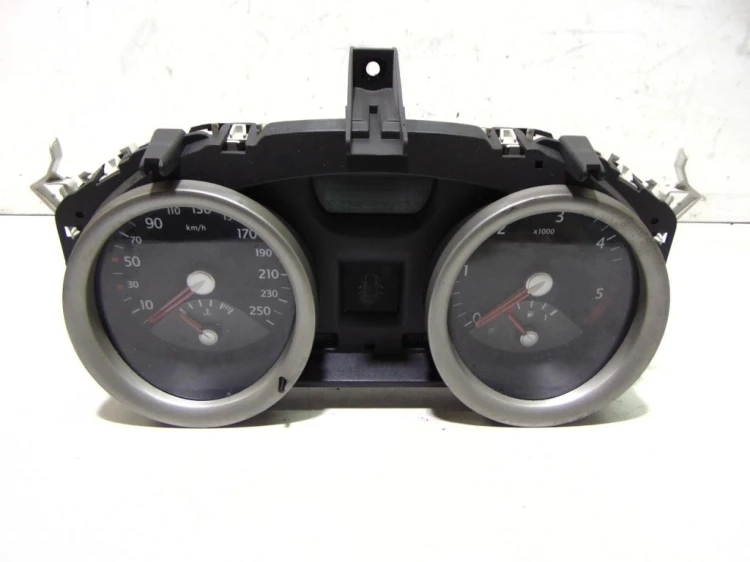 LICZNIK RENAULT MEGANE II (2002-2005) 8200399695