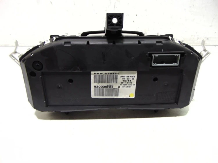 LICZNIK RENAULT MEGANE II (2002-2005) 8200399695