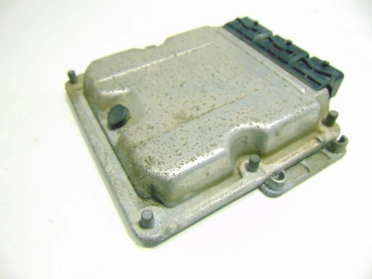 KOMPUTER STEROWNIK SILNIKA RENAULT LAGUNA II (2001-2005) 1.9 DCI 8200095416