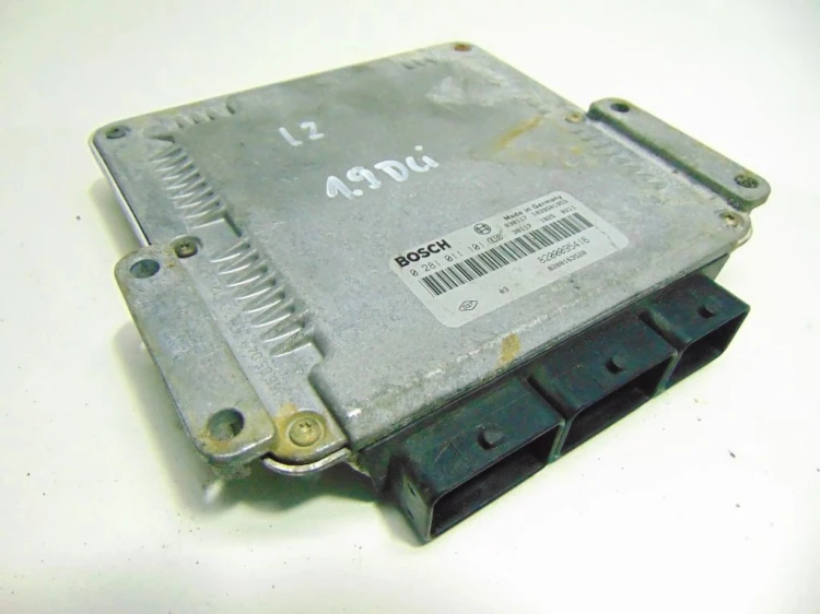 KOMPUTER STEROWNIK SILNIKA RENAULT LAGUNA II (2001-2005) 1.9 DCI 8200095416