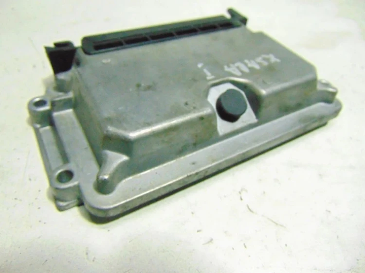 KOMPUTER STEROWNIK SILNIKA CITROEN XSARA II 1.6 16V 0261204939 9633184708
