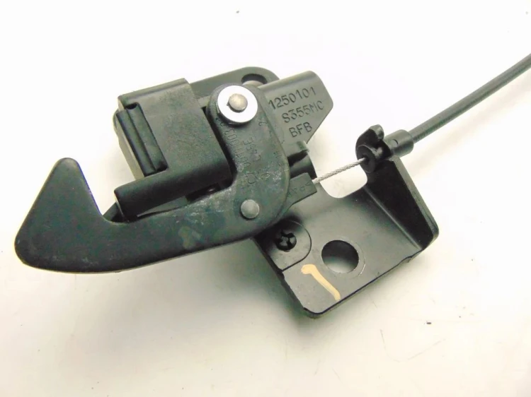 ZAMEK DACHU PRAWY RENAULT MEGANE III (2008-2013) 1.5 DCI 970800003R