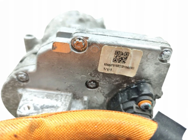 SPRĘŻARKA KLIMATYZACJI RENAULT ARKANA (2021-2023) 1.6 E-TECH 143KM 92600321