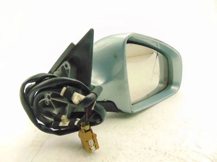 LUSTERKO PRAWE AUDI A4 B6 (2000-2006) 2.0 FSI