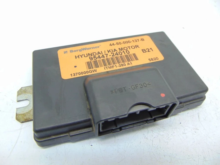 STEROWNIK NAPĘDÓW HYUNDAI TUCSON I (2004-2010) 95447-24010