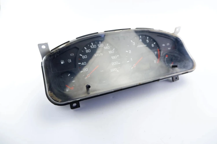 LICZNIK NISSAN PRIMERA P11 1.8 24810 2F916