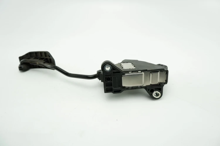 PEDAŁ GAZU POTENCJOMETR TOYOTA AVENSIS III T27 7811005021
