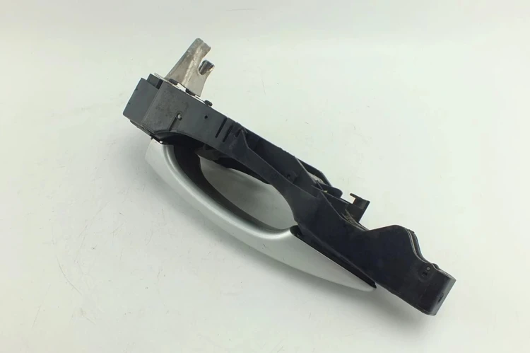 KLAMKA ZEWNĘTRZNA PRAWY PRZÓD PEUGEOT 508 1.6 E-HDI 9688834080