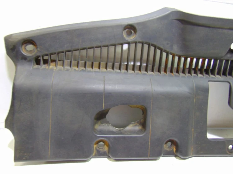 OSŁONA PASA PRZEDNIEGO SUBARU B9 Tribeca (2005-2006) 57731XA01A