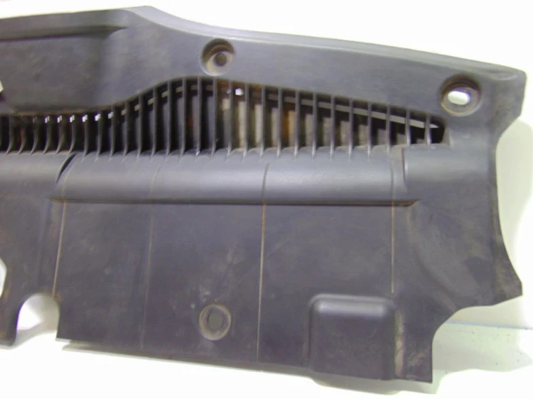 OSŁONA PASA PRZEDNIEGO SUBARU B9 Tribeca (2005-2006) 57731XA01A