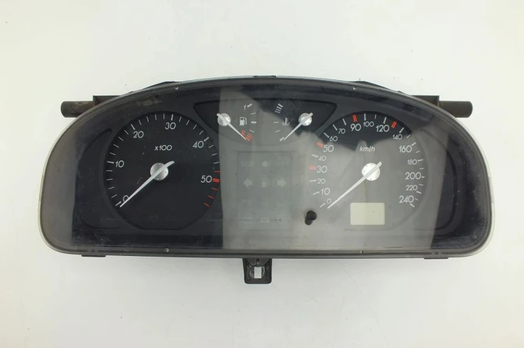 LICZNIK RENAULT LAGUNA II (2001-2005) 8200328436