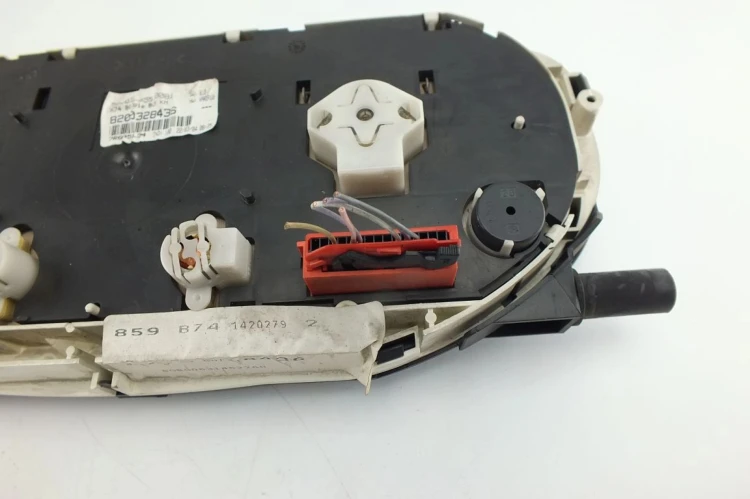 LICZNIK RENAULT LAGUNA II (2001-2005) 8200328436