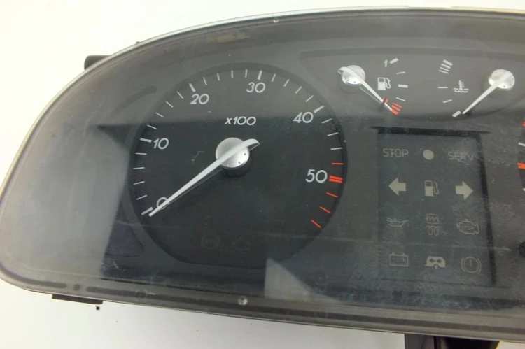 LICZNIK RENAULT LAGUNA II (2001-2005) 8200328436