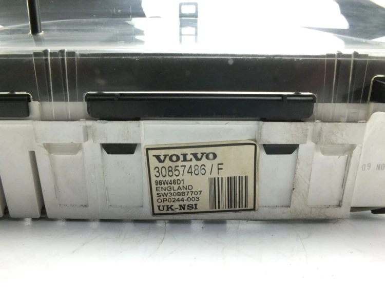 LICZNIK VOLVO V40 I (1995-2004) 1.9D 30857486
