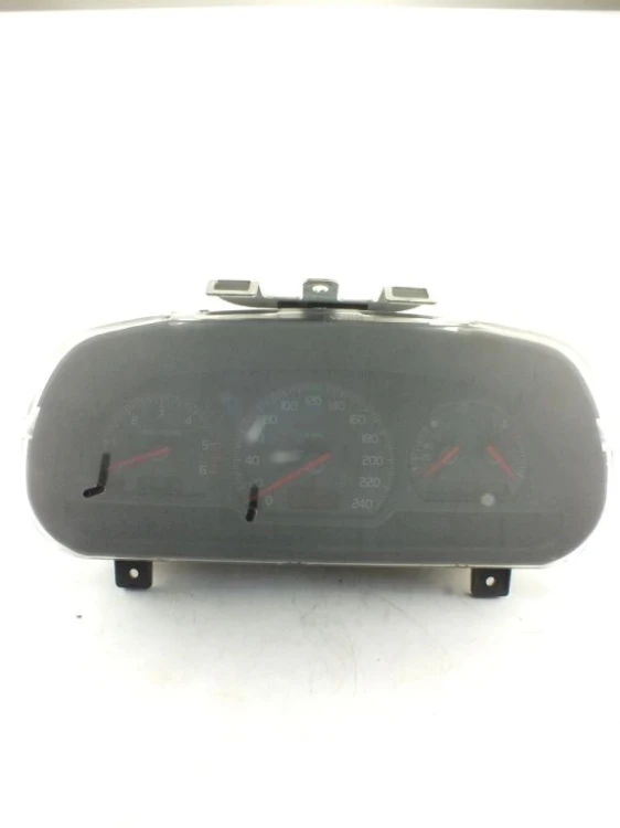 LICZNIK VOLVO V40 I (1995-2004) 1.9D 30857486