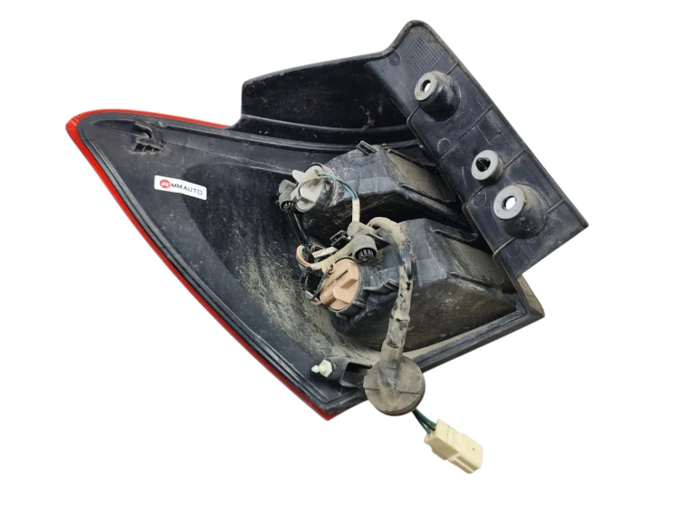 LAMPA PRAWY TYŁ SUZUKI SX4 S-CROSS (2013-2016) 1.6 VVT 120KM 220-17733
