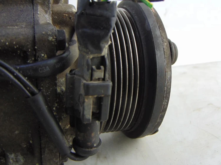 SPRĘŻARKA KLIMATYZACJI FORD FOCUS MK1 1.6 16V YS4H-19D829