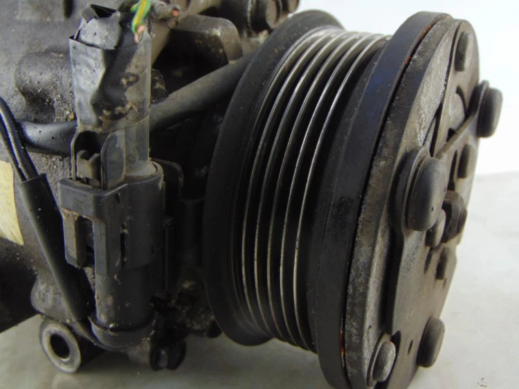 SPRĘŻARKA KLIMATYZACJI FORD FOCUS MK1 1.6 16V YS4H-19D829
