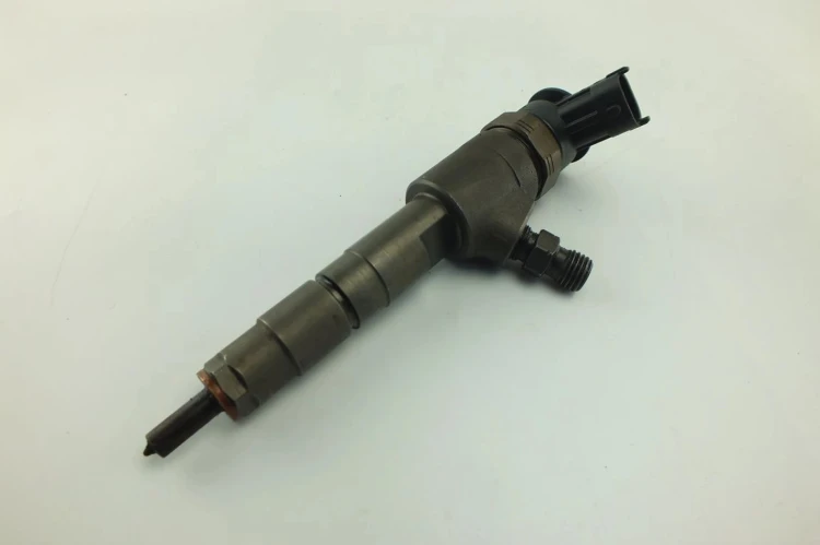 WTRYSKIWACZ CITROEN C4 PICASSO II (2013-2018) 1.6 E-HDI 0445110566