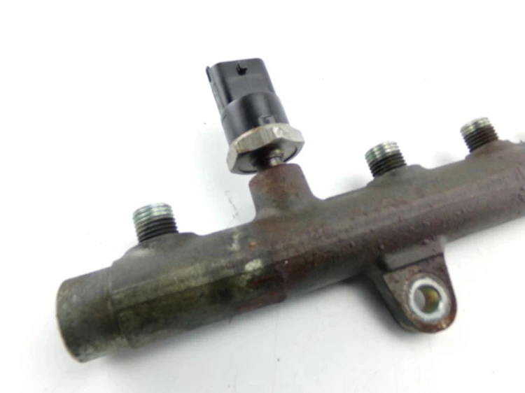 LISTWA WTRYSKOWA RENAULT LAGUNA I LIFT 1.9 DCI 8200347174