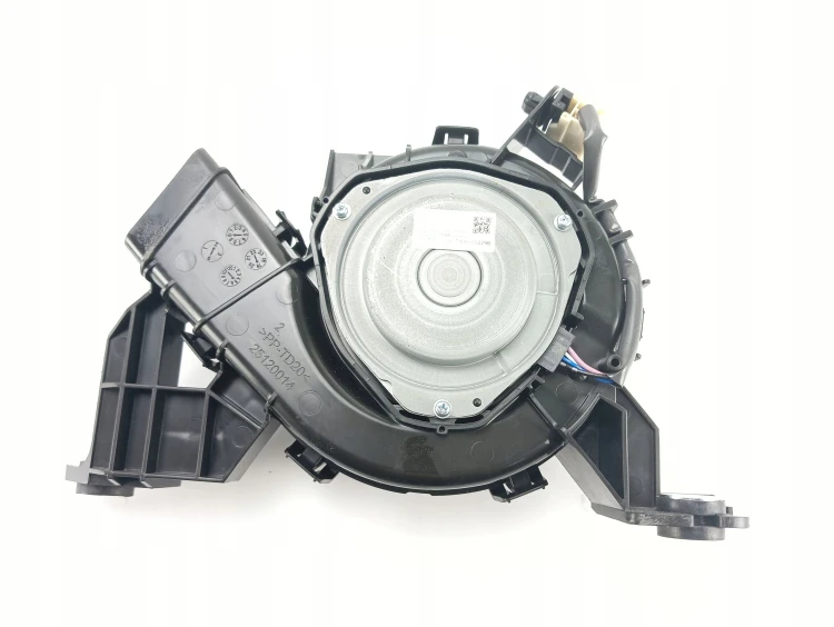 WENTYLATOR BATERI HYUNDAI IONIQ LIFT (2019-2022) 1.6 GDI HYBRID 141KM BASF7
