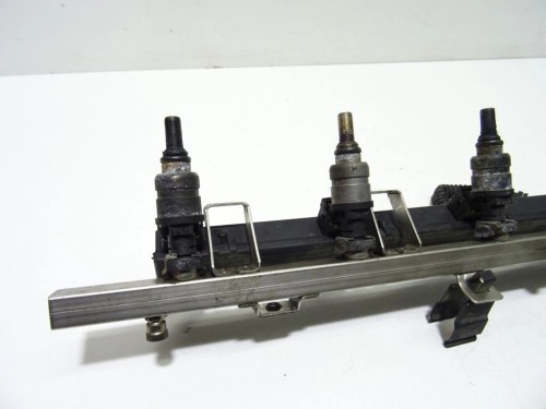 LISTWA WTRYSKOWA BMW E46 143894902