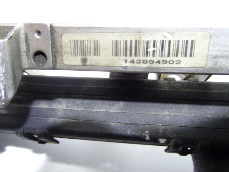 LISTWA WTRYSKOWA BMW E46 143894902