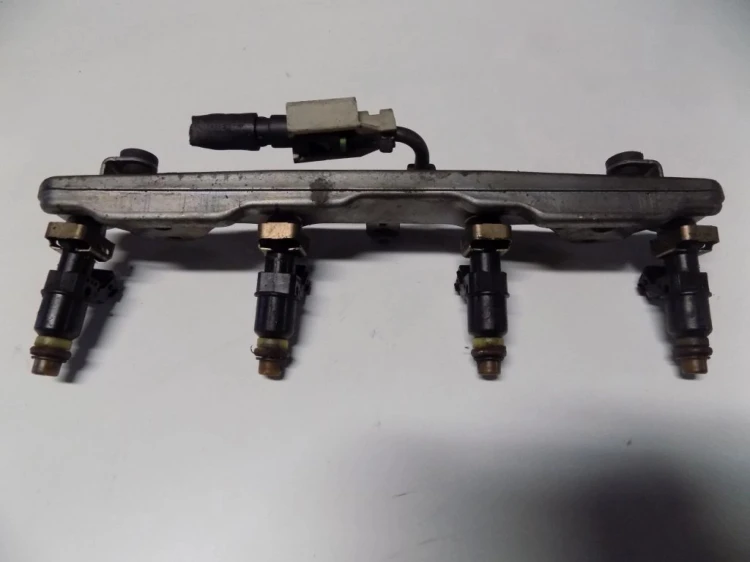 LISTWA WTRYSKOWA HONDA CIVIC VIII (2006-2011)