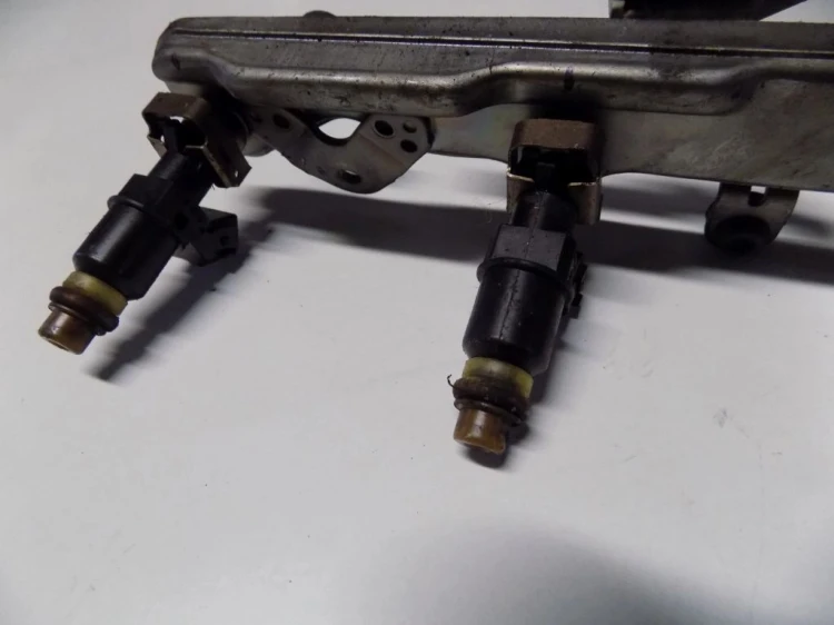 LISTWA WTRYSKOWA HONDA CIVIC VIII (2006-2011)