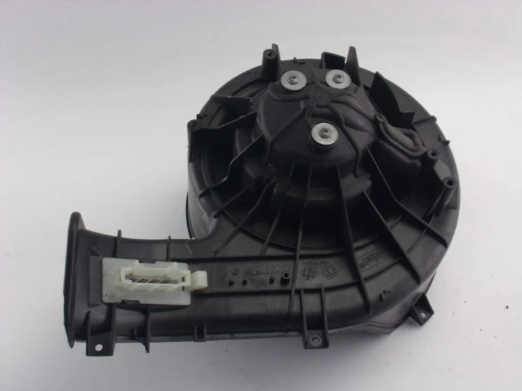 WENTYLATOR DMUCHAWA NAWIEWU OPEL VECTRA C LIFT(2005-2008) 006975K