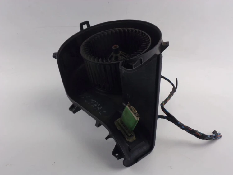 WENTYLATOR DMUCHAWA NAWIEWU OPEL VECTRA C LIFT(2005-2008) 006975K