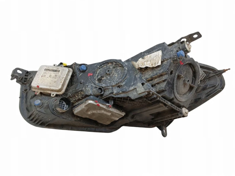 LAMPA PRAWY PRZÓD JAGUAR XE X760 (2015-2019) 2.0 D 180KM GX73-13W029-DE