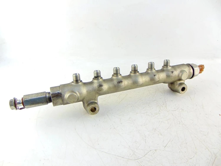 LISTWA WTRYSKOWA MITSUBISHI ASX (2010-)