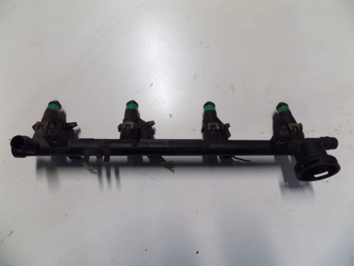 LISTWA WTRYSKOWA RENAULT LAGUNA II (2001-2005) 7700107405 7700112777