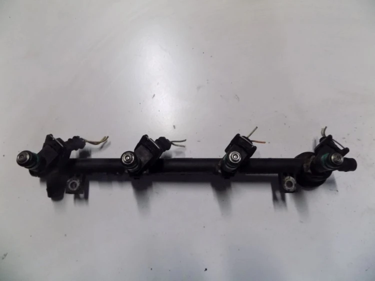 LISTWA WTRYSKOWA RENAULT LAGUNA II (2001-2005) 7700107405 7700112777