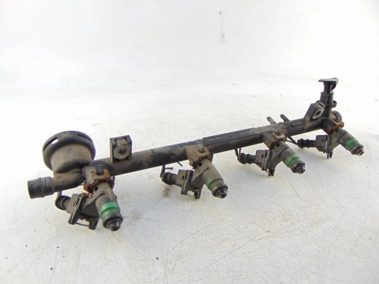 LISTWA WTRYSKOWA RENAULT LAGUNA II (2001-2005) 1.8 16V 7700107405