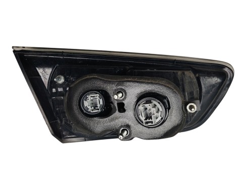 LAMPA PRAWY TYŁ W KLAPE MITSUBISHI LANCER VIII (2007-2015) 1.6 MIVEC 117KM