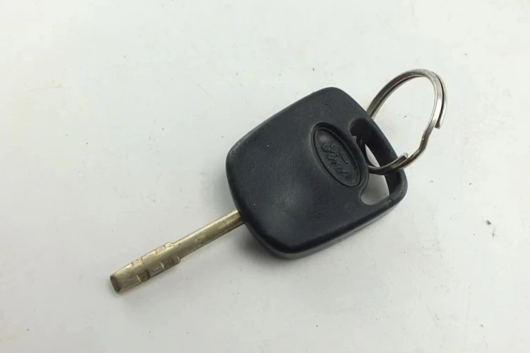 STACYJKA KLUCZYK WKŁADKA KOREK FORD KA