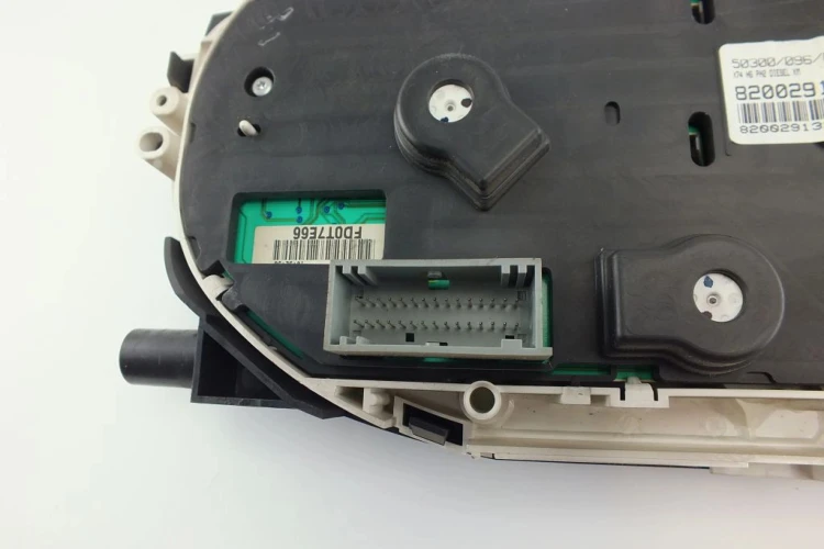LICZNIK RENAULT LAGUNA II (2001-2005) 8200291334