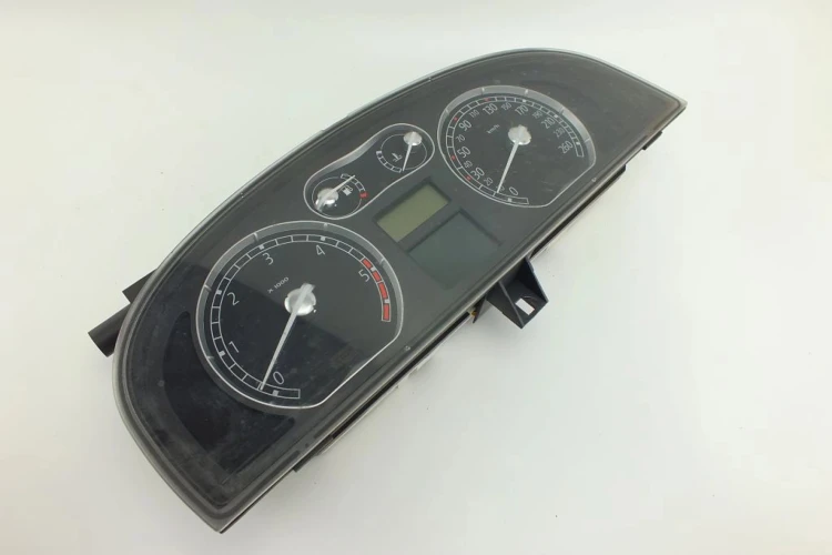 LICZNIK RENAULT LAGUNA II (2001-2005) 8200291334